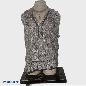 Women’s Sleeveless Top